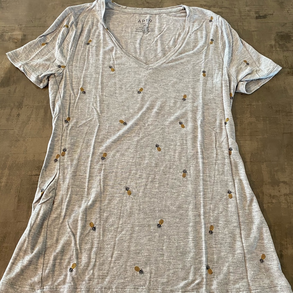 APT. 9 - Women’s  Pineapple VNeck Tee